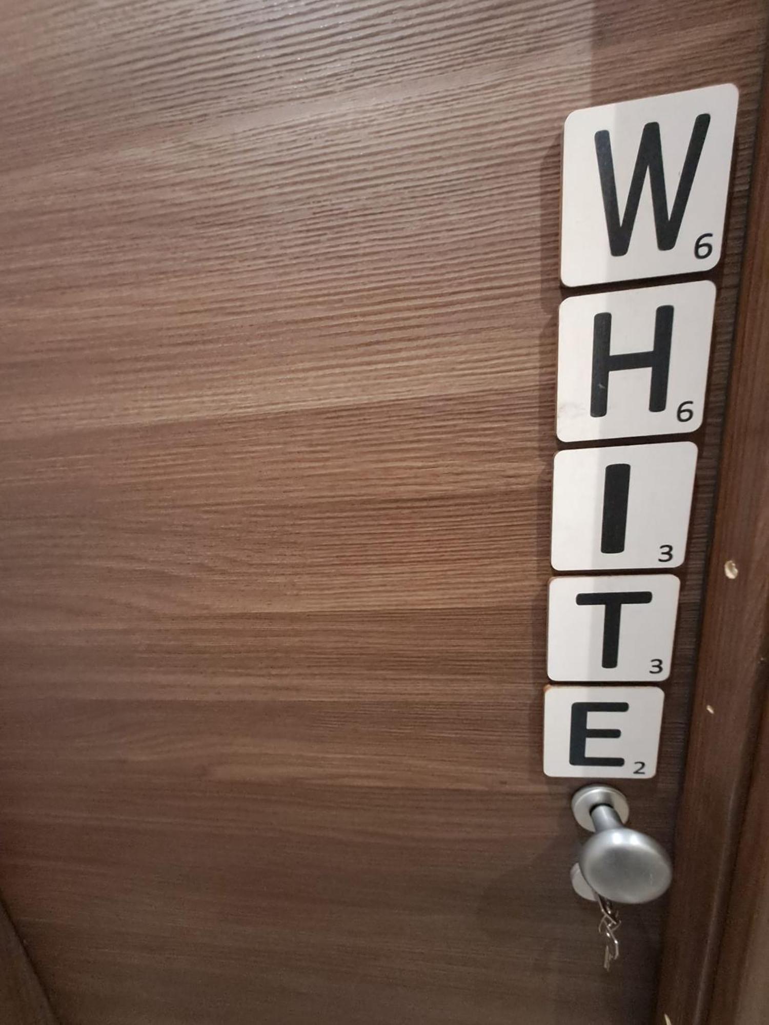 Apartment Rock&white *